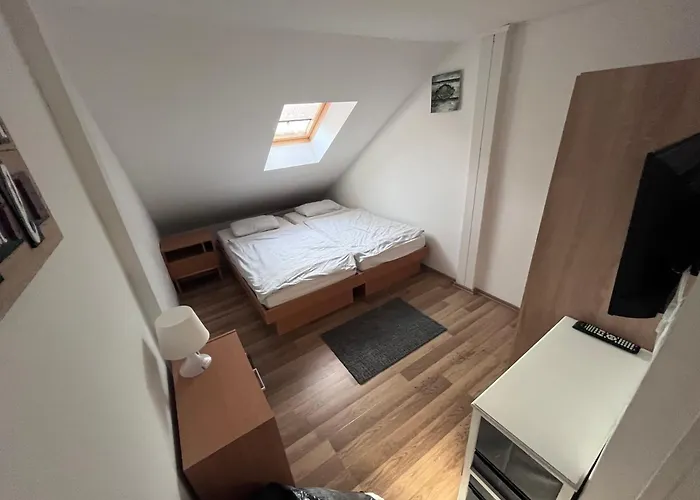Május 1 Vendégház- Affittacamere 3*